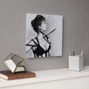 Het art. van Dame Woman Portrait Black Dress Vierkante Klok