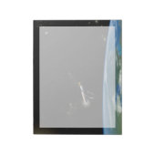 Het Atlas V541 lanceervoertuig in een baan om de a Notitieblok (Gedraaid)