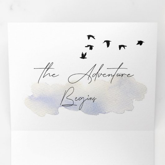 Het avontuur begint met een elegante bruiloft drieluik uitnodiging (Binnenzijde eerst)