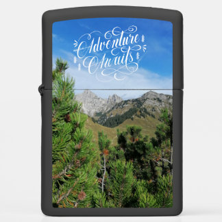 Het avontuur wacht op het berglandschap