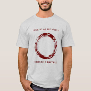 Het bekijken door een porthole één kleurenshirt t-shirt