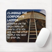 Het beklimmen van de bedrijfsladder geeft perspect muismat (Met muis)