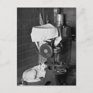 Het bewaken van de Cream Separator, 1936 Briefkaart