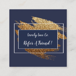 Het blauwe en goudmatige ontwerp verwijzen naar ee aanbevelingskaartje