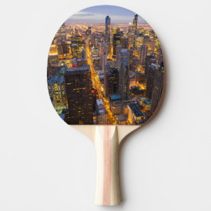 Het centrum van Chicago skyline bij schemering Tafeltennisbatje