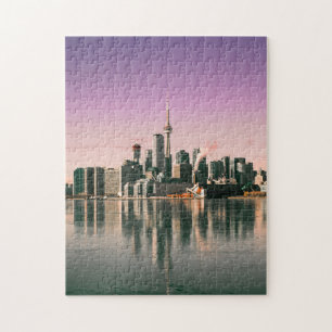 Het centrum van Toronto Skyline reflecteerde in he Legpuzzel