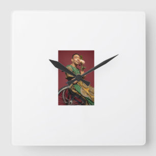 Het collectie staat voor de eclectische geest van  vierkante klok