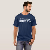 Het compileert... Verstuur het! T-shirt (Voorkant volledig)