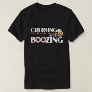 Het cruiseren en het Opwarmen van Groep die Drink  T-shirt