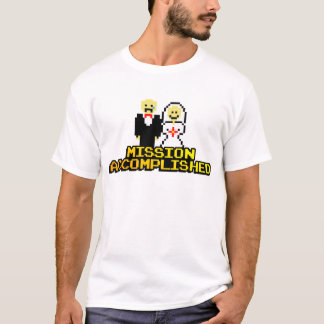 Het "Dienstreizen voltooid" huwelijk (met 8 bits) T-shirt