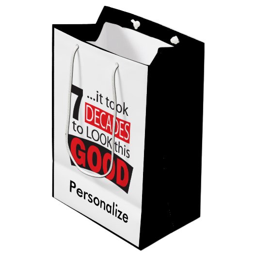 Het duurde 7 decennia om dit GOED te zien Medium Cadeauzakje (Voorkant Gekanteld)