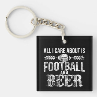 Het enige waar ik om geef is Football en bier Sleutelhanger