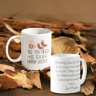 Het enige wat je nodig hebt is de herfst met een a koffiemok