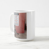 Het gaat je kat mok kosten (Voorkant links)