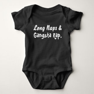 Het gaat om Unisex Baby Long Naps & Gangsta Rap. Romper