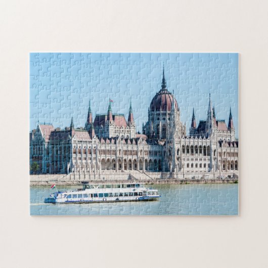 Het gebouw van het Hongaarse parlement in de stad  Legpuzzel (Horizontaal)