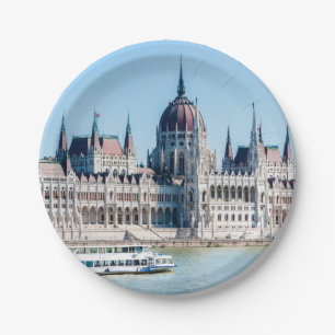 Het gebouw van het Hongaarse parlement in de stad Papieren Bordje