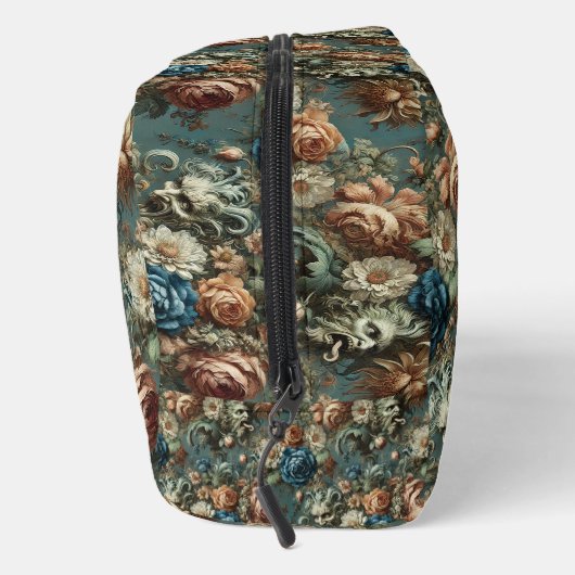 Het gefluister dat het mes slijpte - Gothic Toilettasje (Rechts)