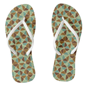 Het geometrische patroon van de retroer teenslippers