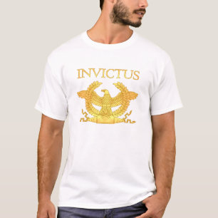 Het goud van Invictus op witte t-shirt