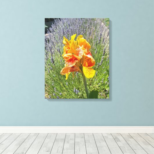 Het grote geel. canvas afdruk (Insitu (Houten vloer))