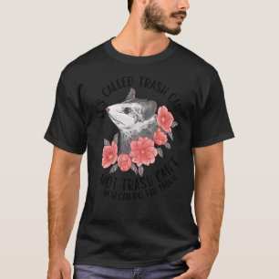 Het heet afval kan geen vuilnis zijn met t-shirt