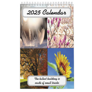 Het hoogste gebouw is gemaakt van kleine bakstenen kalender