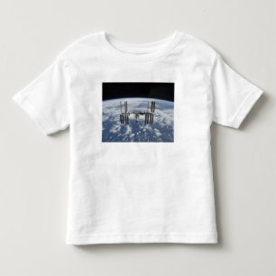 Het internationale ruimtestation in een baan om de kinder shirts