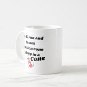 Het is allemaal plezier en spelletjes, totdat iema koffiemok (Voorkant links)