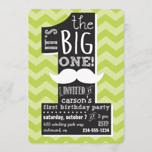 Het is de grote. Eerste uitnodiging van de jongen 