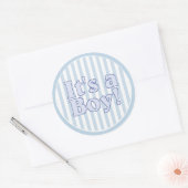 Het is een 'Boy Blue Stripe' aankondiging Ronde Sticker (Envelop)