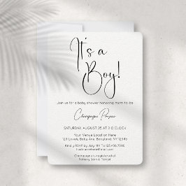 Het is een Boy Modern Script Baby shower Invitatio Kaart