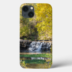 Het is een Dogwood Waterfall iPhone 13 Hoesje