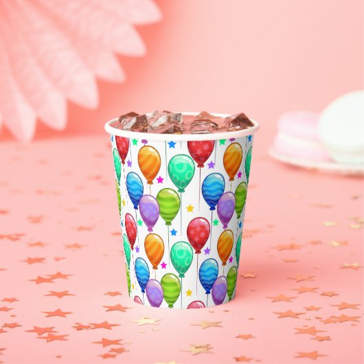 Het is een feestje om te vieren papieren bekers (Insitu)