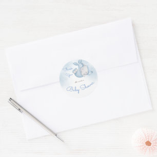 Het is een jong olifantje baby jongens douche blau ronde sticker