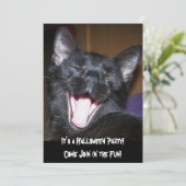 Het is een Kat Uitnodiging van een Halloween Party (Staand voorkant)