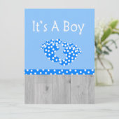 Het is een kleine baby aankondiging. aankondiging (Staand voorkant)