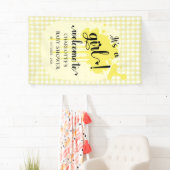 Het is een meisje Schattige Pastel Yellow Gingham  Spandoek (Insitu)