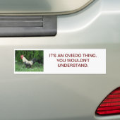 Het is een Oviedo Thing bumper sticker (Op auto)