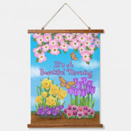 Het is een prachtig wandtapijt met houten bovenkan hangend wandkleed