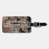 Het is een stijl GRUNGE Rusty Letters Bagagelabel (Voorkant horizontaal)