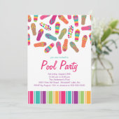 Het is een zomerslip-Flop Pool Party Invitation Kaart (Staand voorkant)