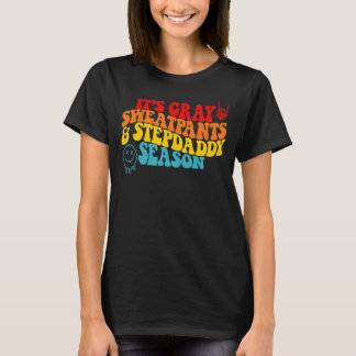 Het is grijze Sweatpants en Stepdaddy Season T-shirt