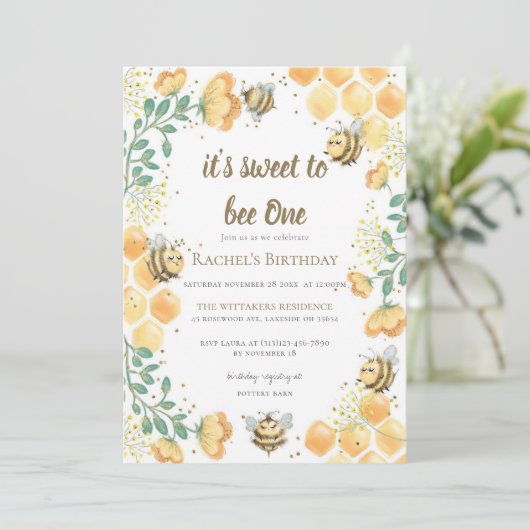 Het is lief om een eerste verjaardagsuitnodiging t kaart (Staand voorkant)