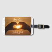 Het is Love Heart Hands Sunset Personalized Bagagelabel (Voorkant (horizontaal))