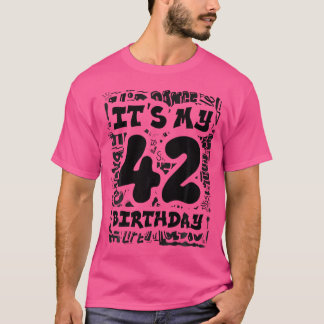 Het is mijn 42e verjaardag met graffiti en hip t-shirt