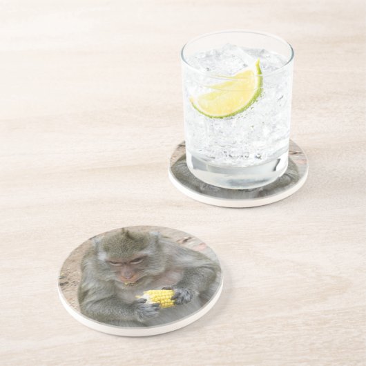 Het is Mine! .. Wild Thai Macaque Monkey Zandsteen Onderzetter (Zijkant)