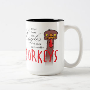 Het is moeilijk om te vliegen met de mok van de ar