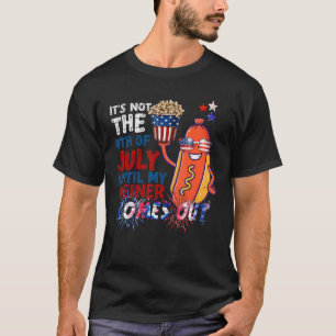 Het is niet 4 juli totdat mijn wormer uit komt Hot T-shirt