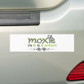 Het is oké om anders te zijn. bumpersticker (Op auto)